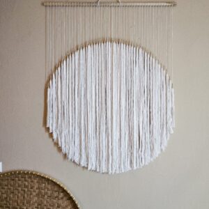 מקרמה עגול לקישוט הקיר מחוטי כותנה - 101× 143 ס"מ