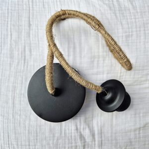 כבל תאורה עם חבל וצלחת עגולה שחורה - אורך 80 ס"מ