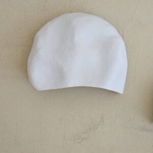 מנורת קיר לבנה דמוי אבן